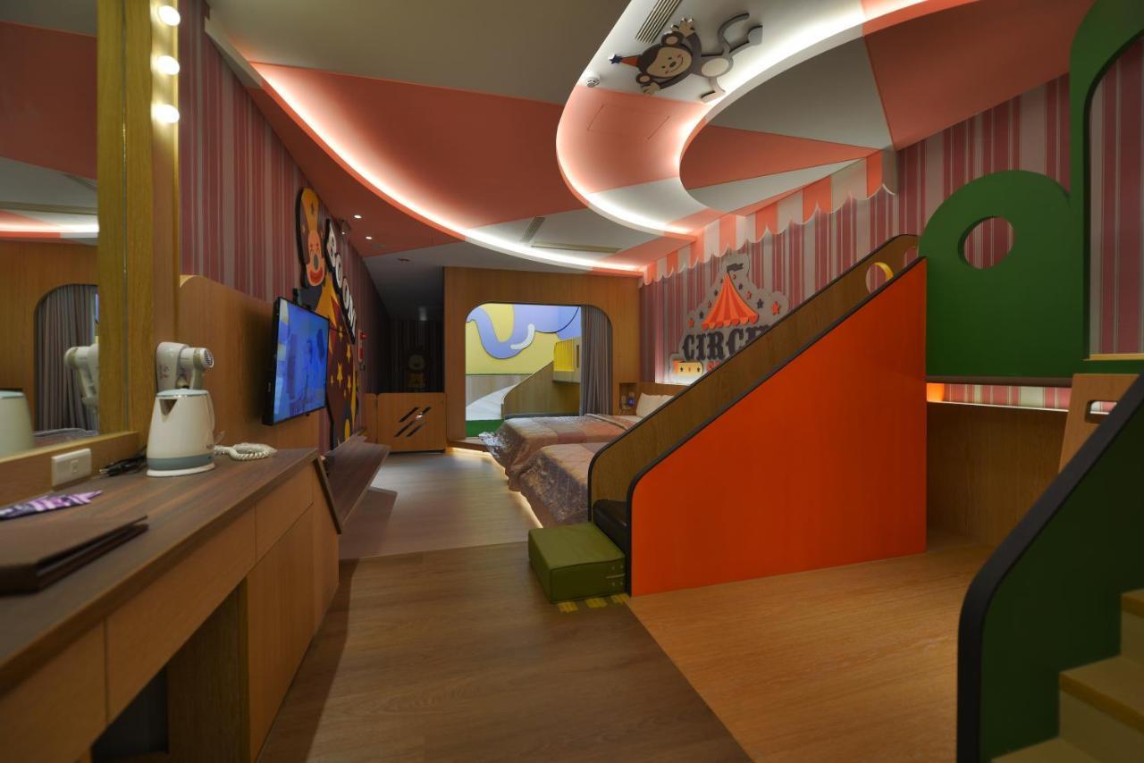 Romantic Code Art Motel Shanhua ภายนอก รูปภาพ